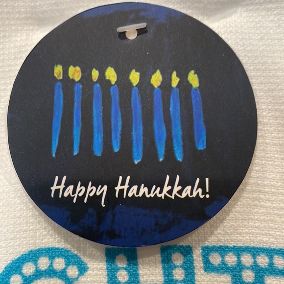 NWT- Hanukkah towel set - Picture 3 of 5